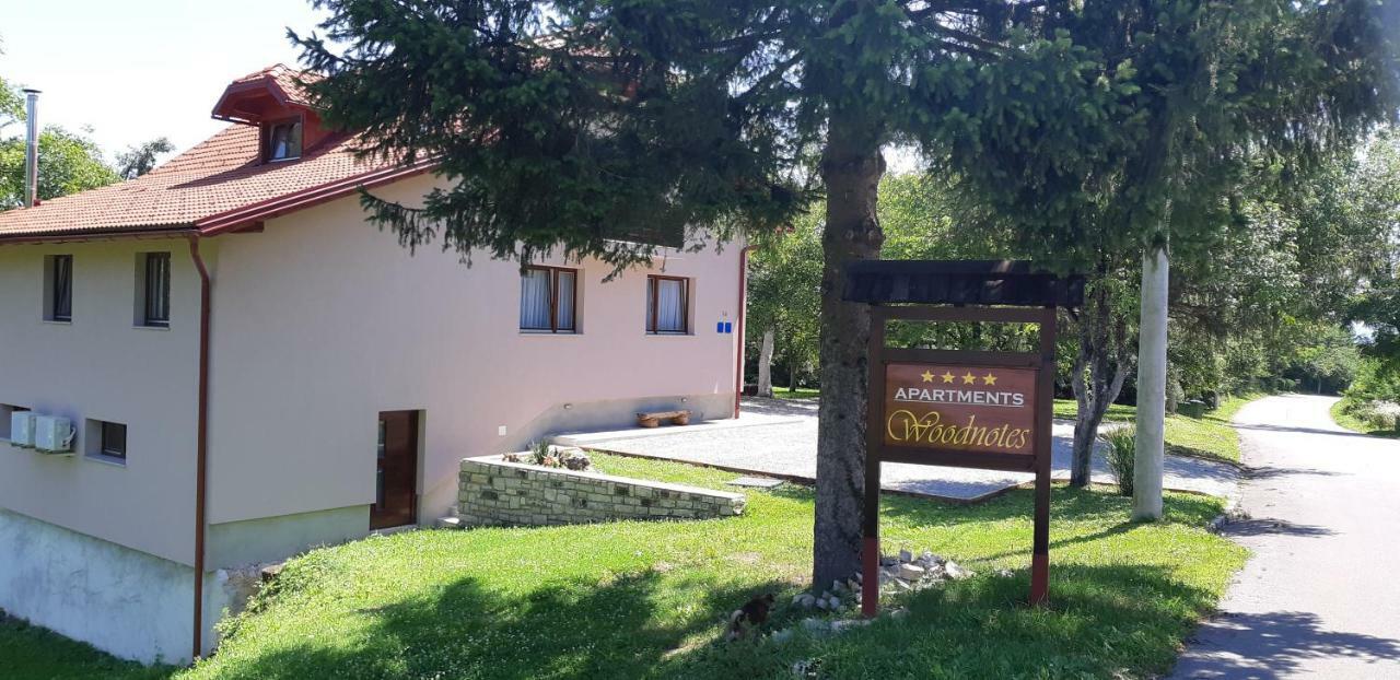 Licko Petrovo Selo Apartments Woodnotes מראה חיצוני תמונה